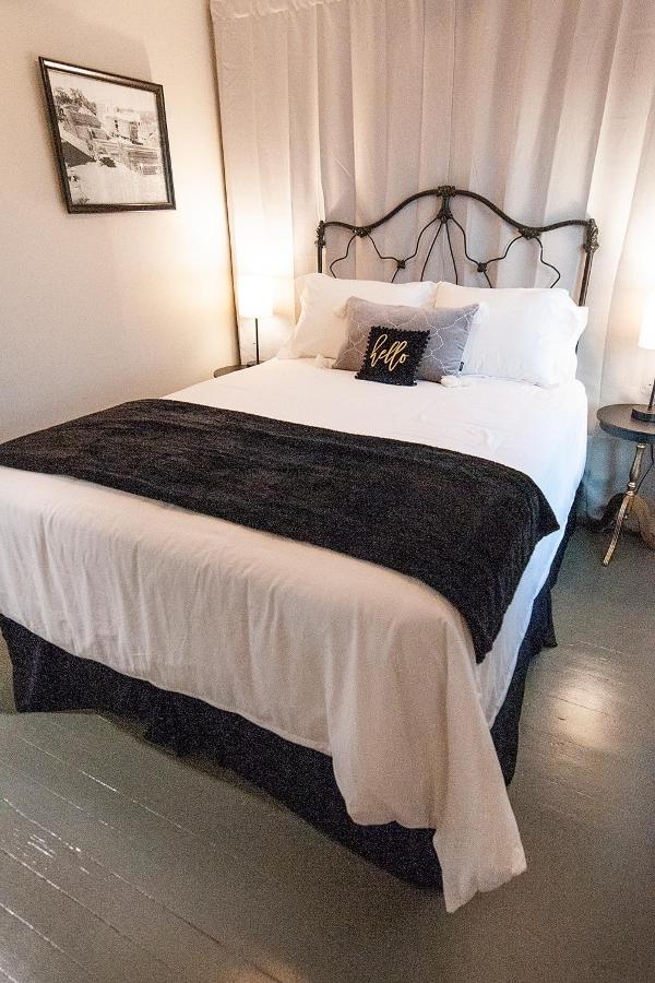 Dabbs Hotel Bed And Breakfast Llano エクステリア 写真