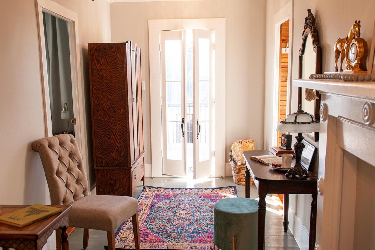 Dabbs Hotel Bed And Breakfast Llano エクステリア 写真