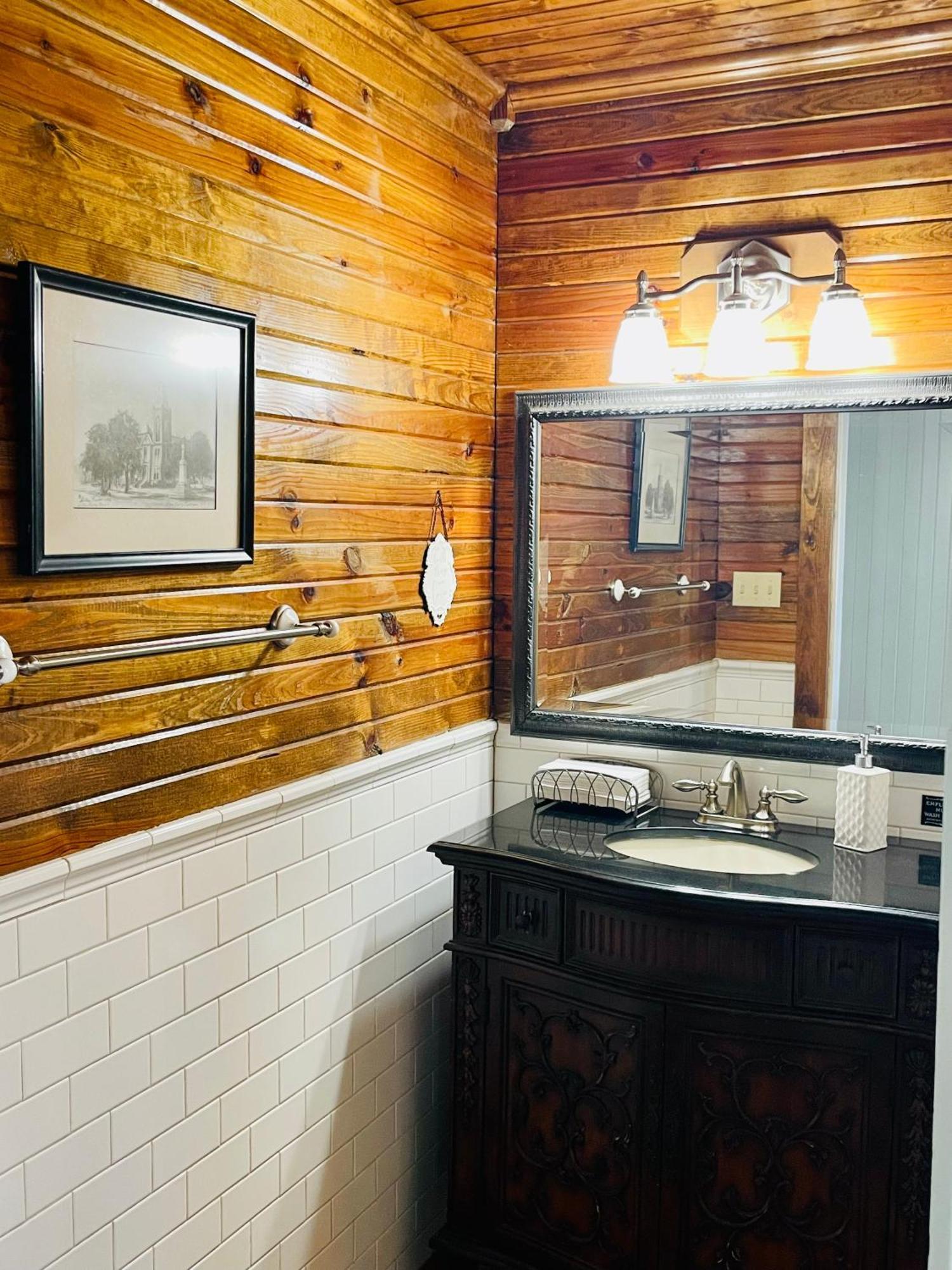 Dabbs Hotel Bed And Breakfast Llano エクステリア 写真