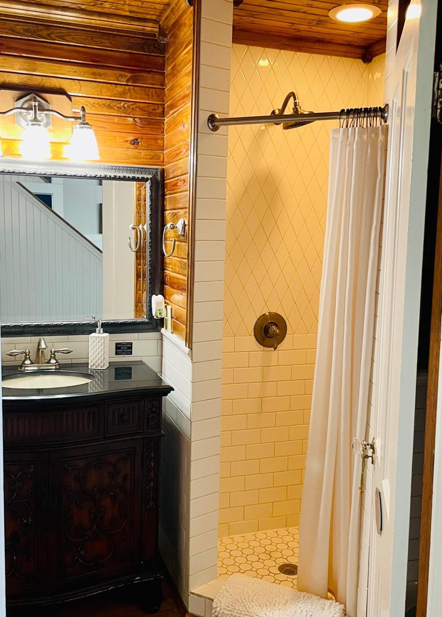 Dabbs Hotel Bed And Breakfast Llano エクステリア 写真